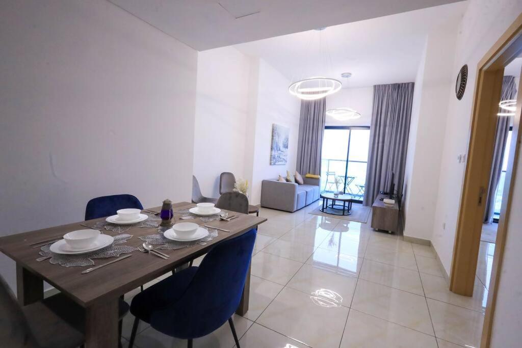 Apartamento Super Luxury 1-bedroom For Rent At Jumeirah Village Circle Dubái