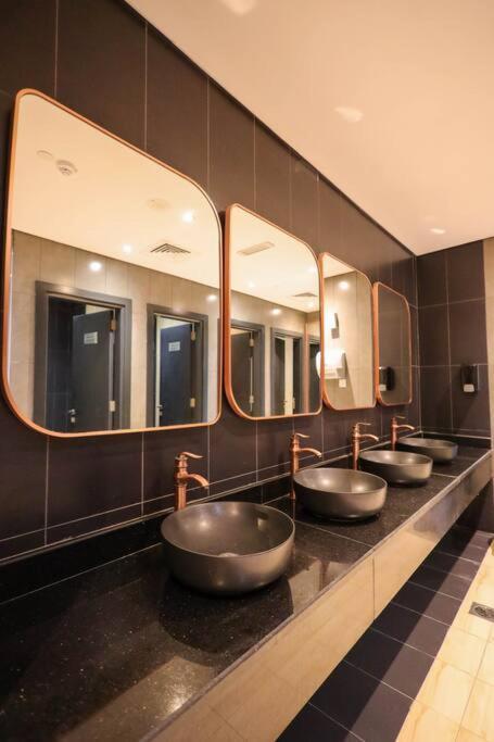 Super Luxury 1-bedroom For Rent At Jumeirah Village Circle Apartamento