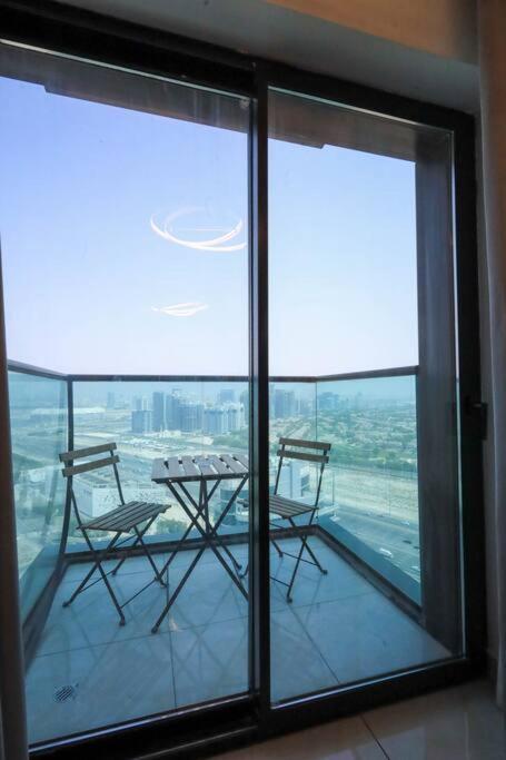 Apartamento Super Luxury 1-bedroom For Rent At Jumeirah Village Circle