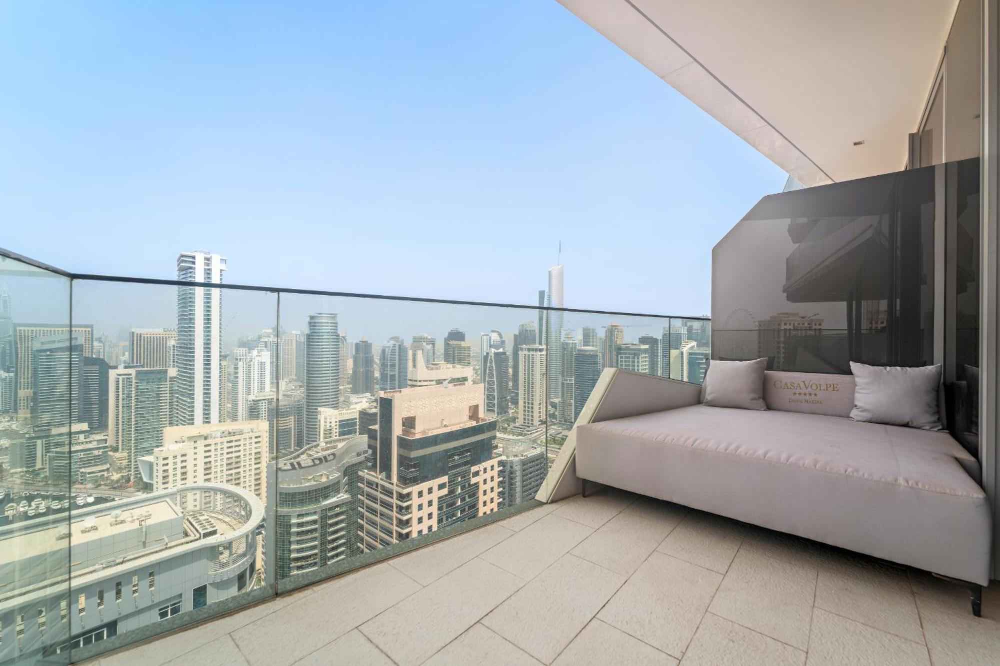 Vayk- Ultra Modern 3br Marina Retreat With Stunning Views Dubai