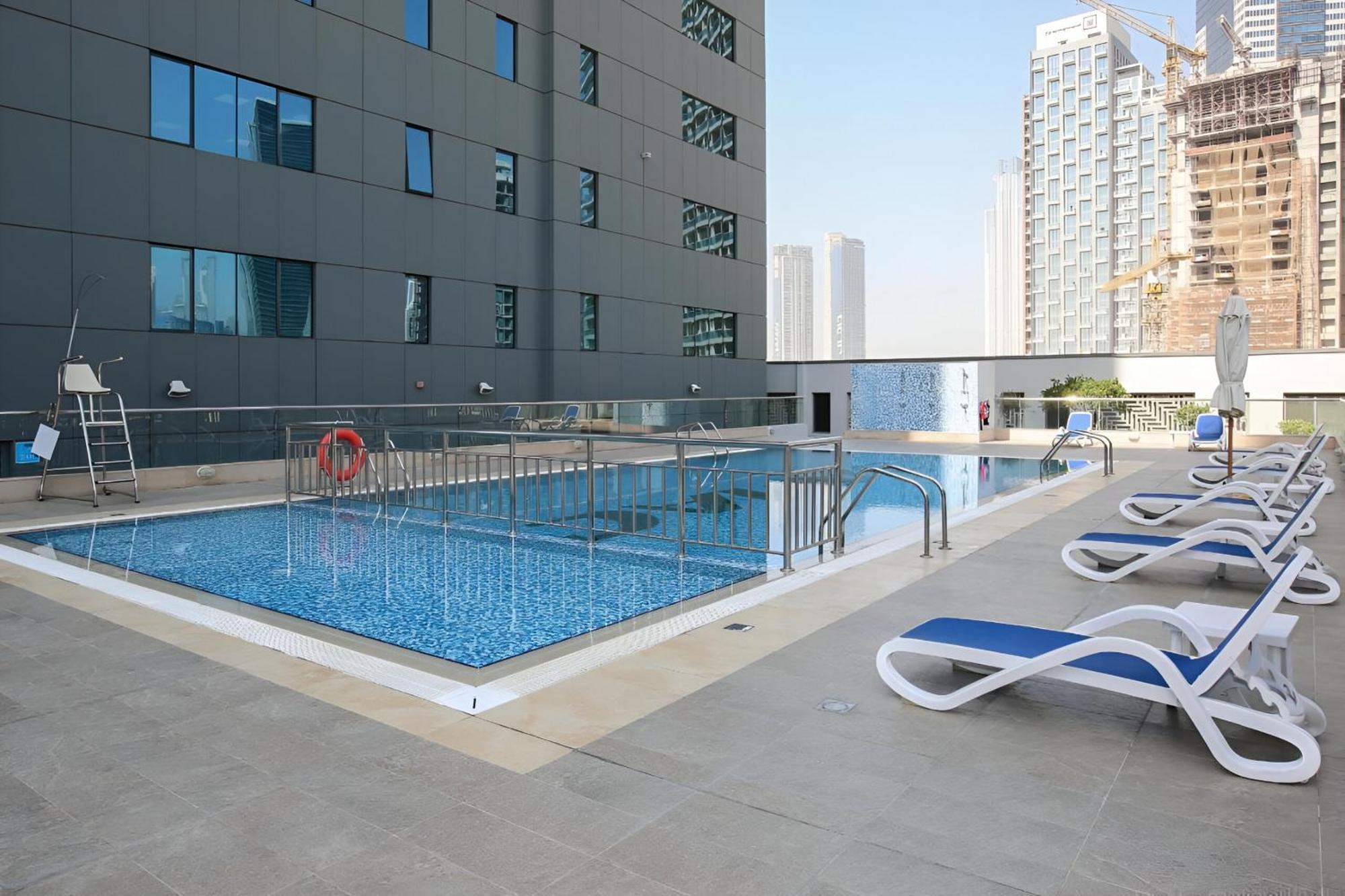Waves - Executive Bay Studio, Canal View And Modern Amenities Dubaï