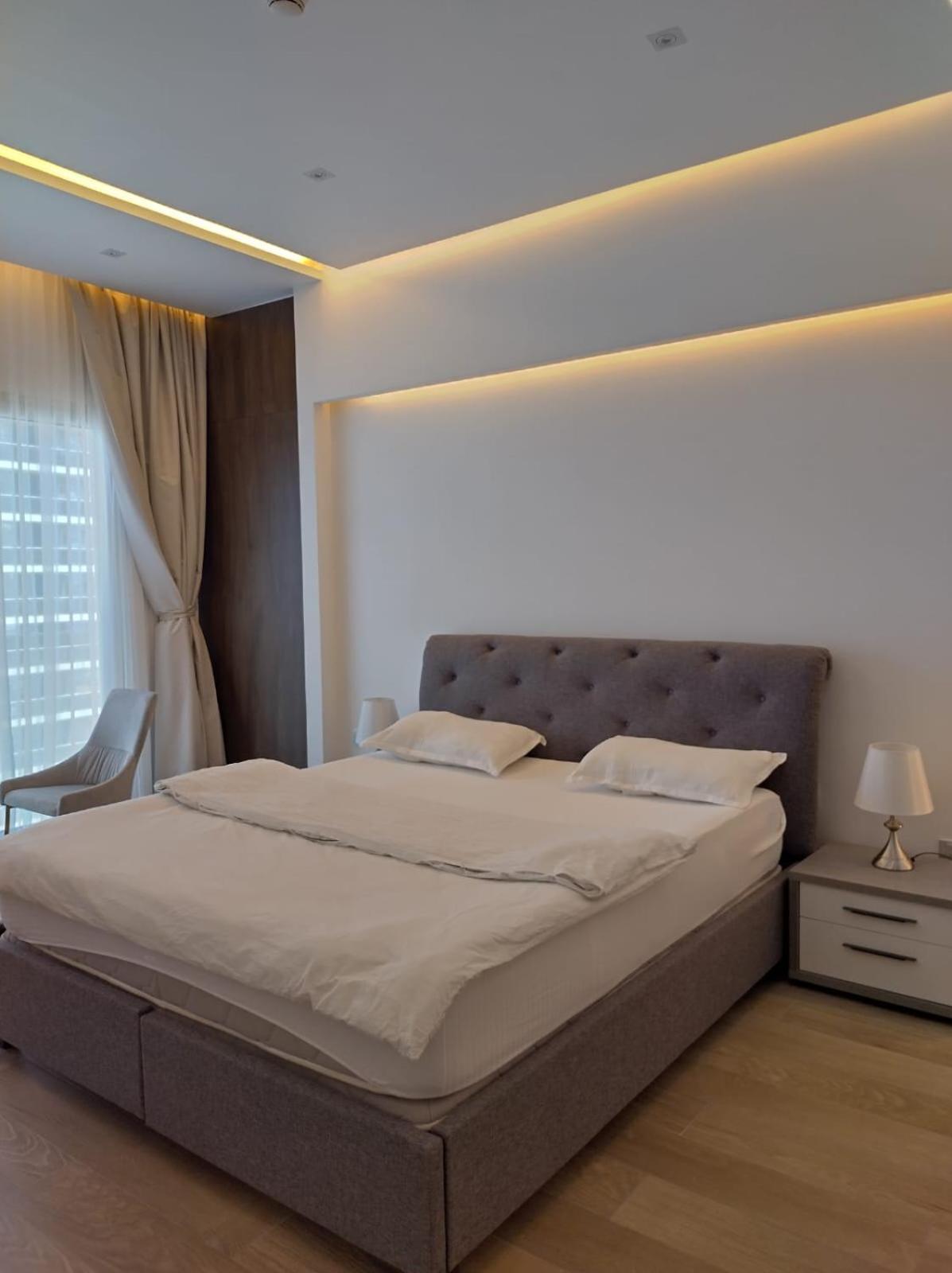 Upgraded 2 Bedroom At Marina Appartement Dubaï