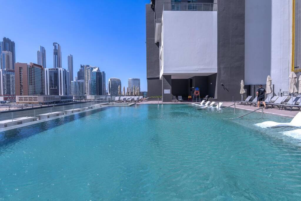 Exceptional 1bedroom With Premium Amenities Lägenhet Dubai