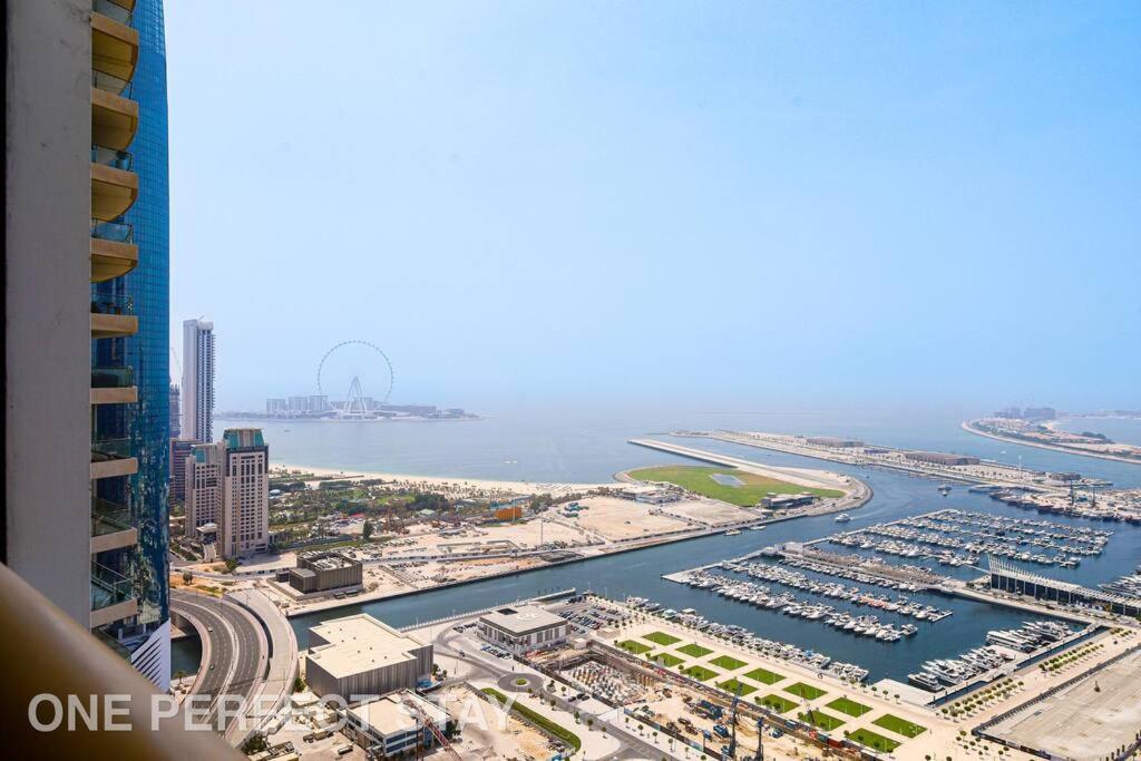 Stunning View 1 Bedroom Pool & Gym *