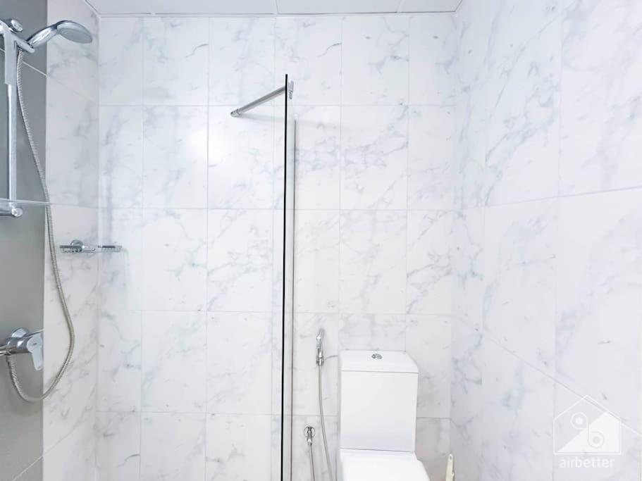 Appartement Luxurious 1br With Balcony In Production
