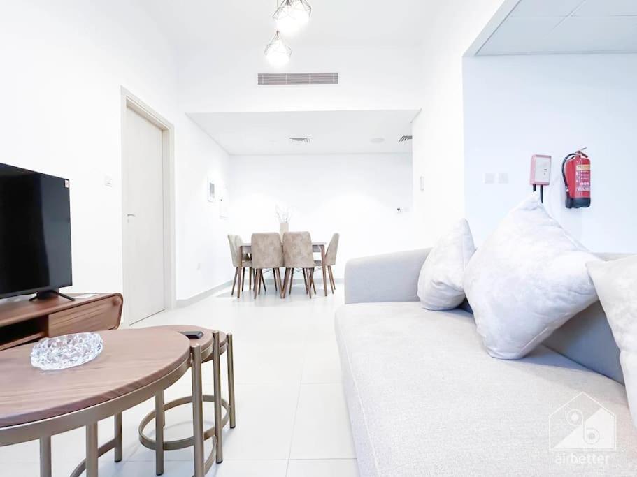 Luxurious 1br With Balcony In Production Apartamento