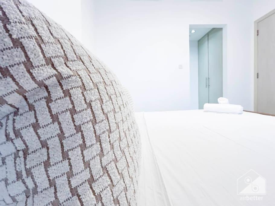 Apartamento Luxurious 1br With Balcony In Production