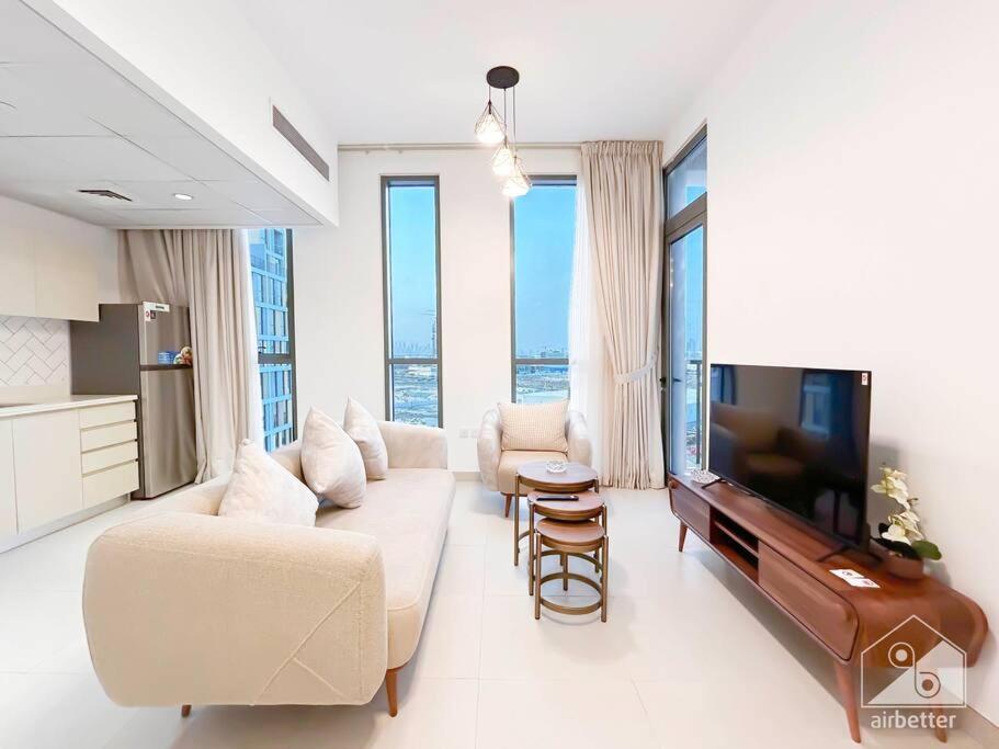 Appartement Luxurious 1br With Balcony In Production *