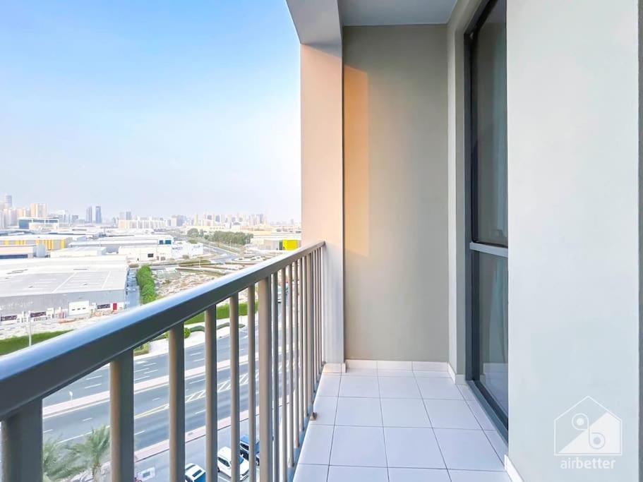 Luxurious 1br With Balcony In Production Apartamento