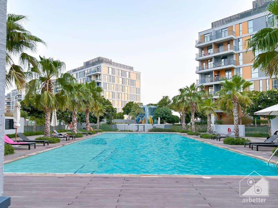 Luxurious 1br With Balcony In Production Appartement Dubaï