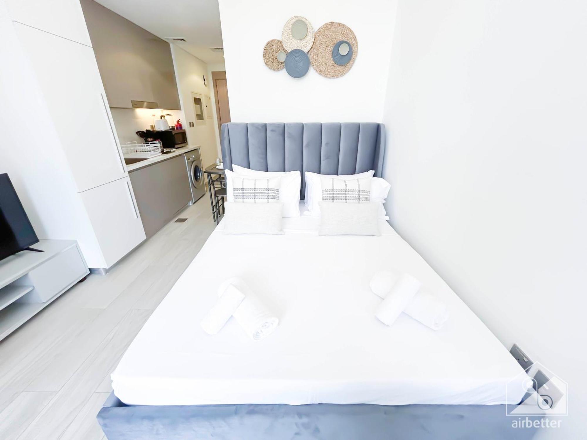 Stunning With A Spacious Balcony In Meydan Appartement