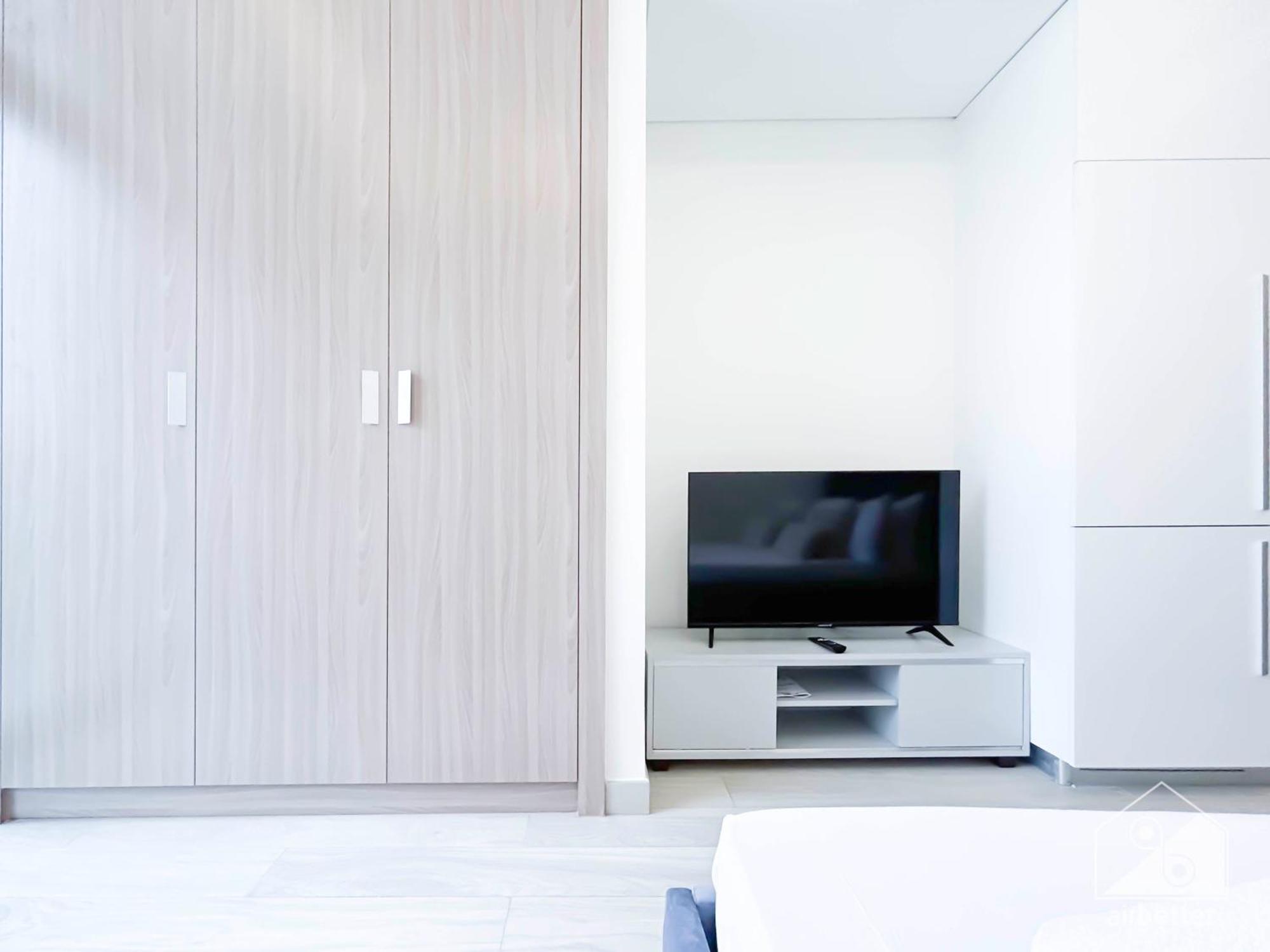 Stunning With A Spacious Balcony In Meydan Appartement