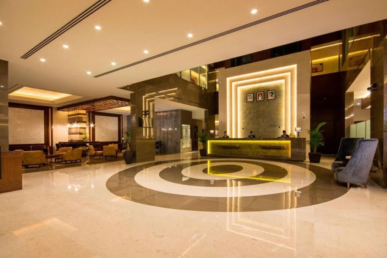 Golden Tulip Media 4*