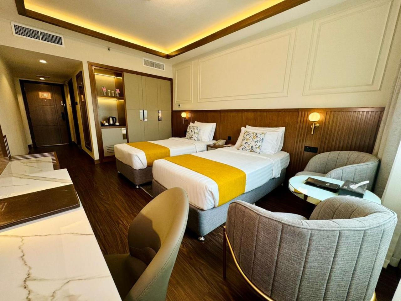 Hotel Fortune Plaza Hotel, Airport 3*