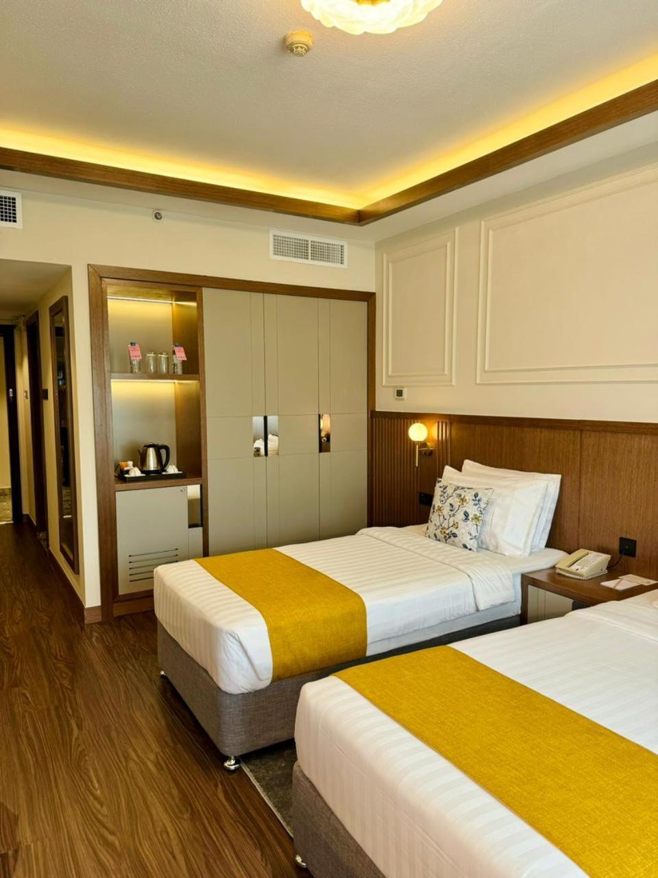 Fortune Plaza Hotel, Airport Dubái