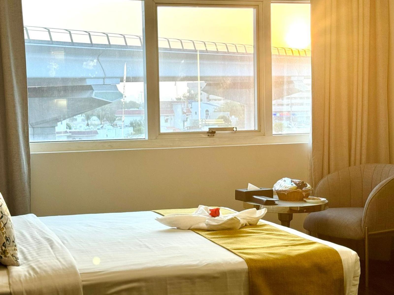 Fortune Plaza Hotel, Airport