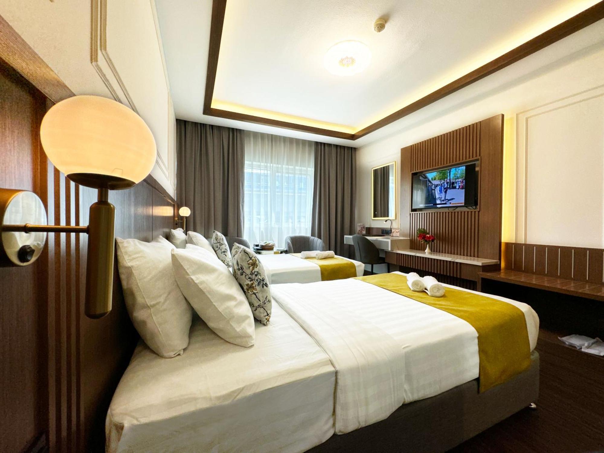 Fortune Plaza Hotel, Airport Hotel 3*