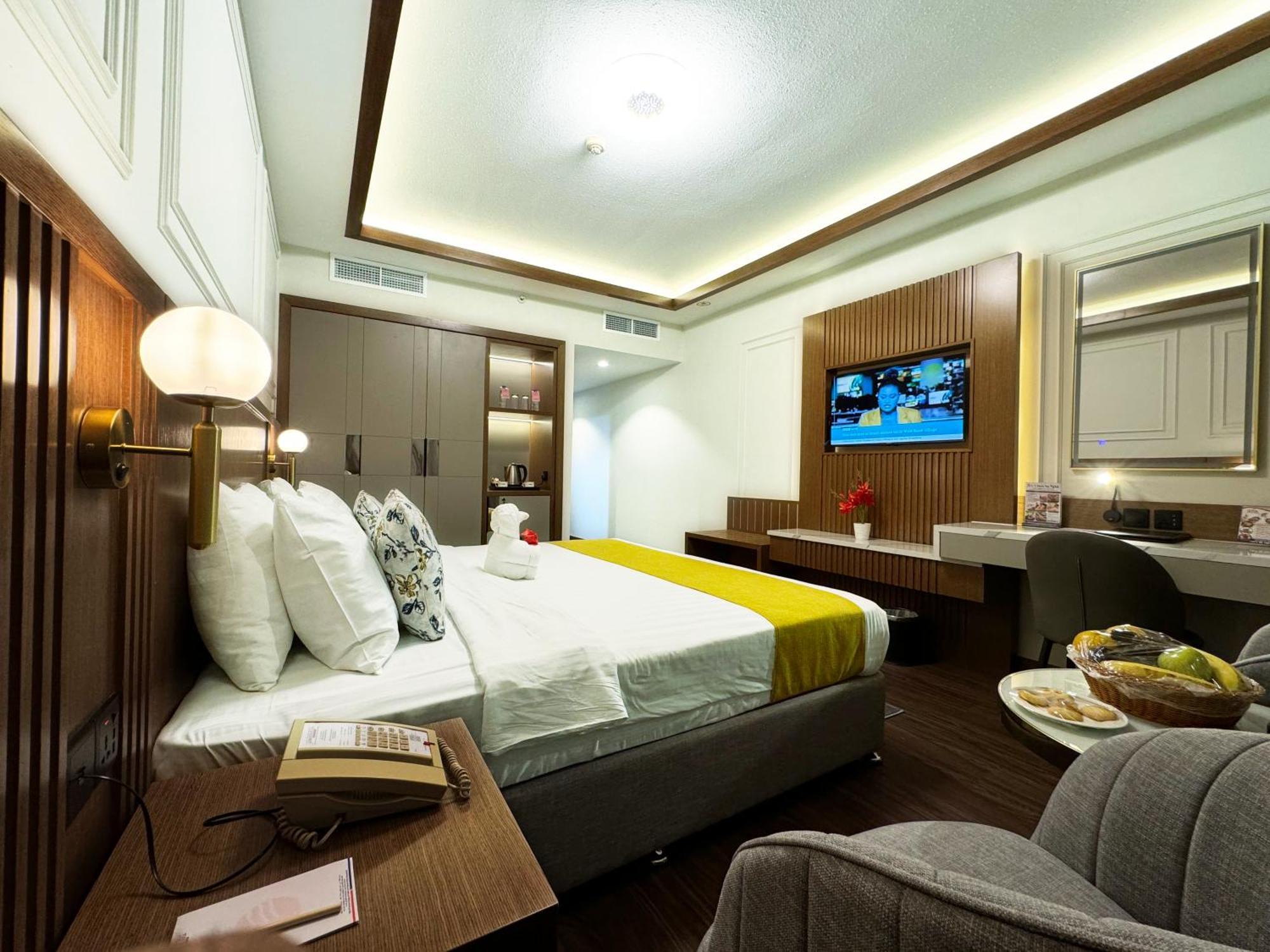 Fortune Plaza Hotel, Airport 3*