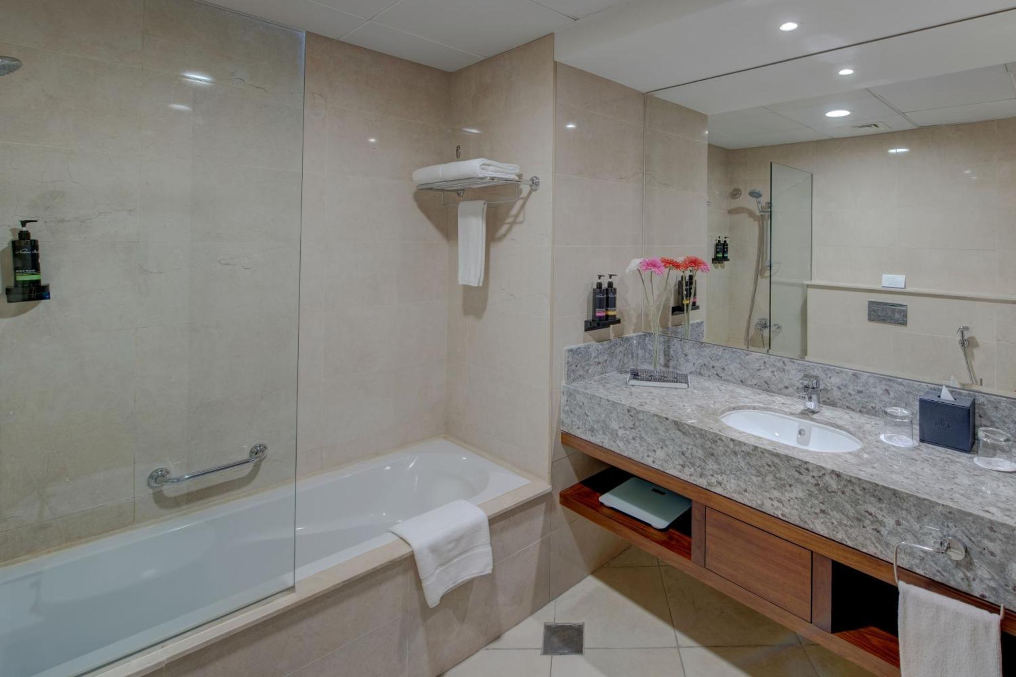 Aparthotel Suha Creek Apartment, Waterfront Jaddaf, Dubai