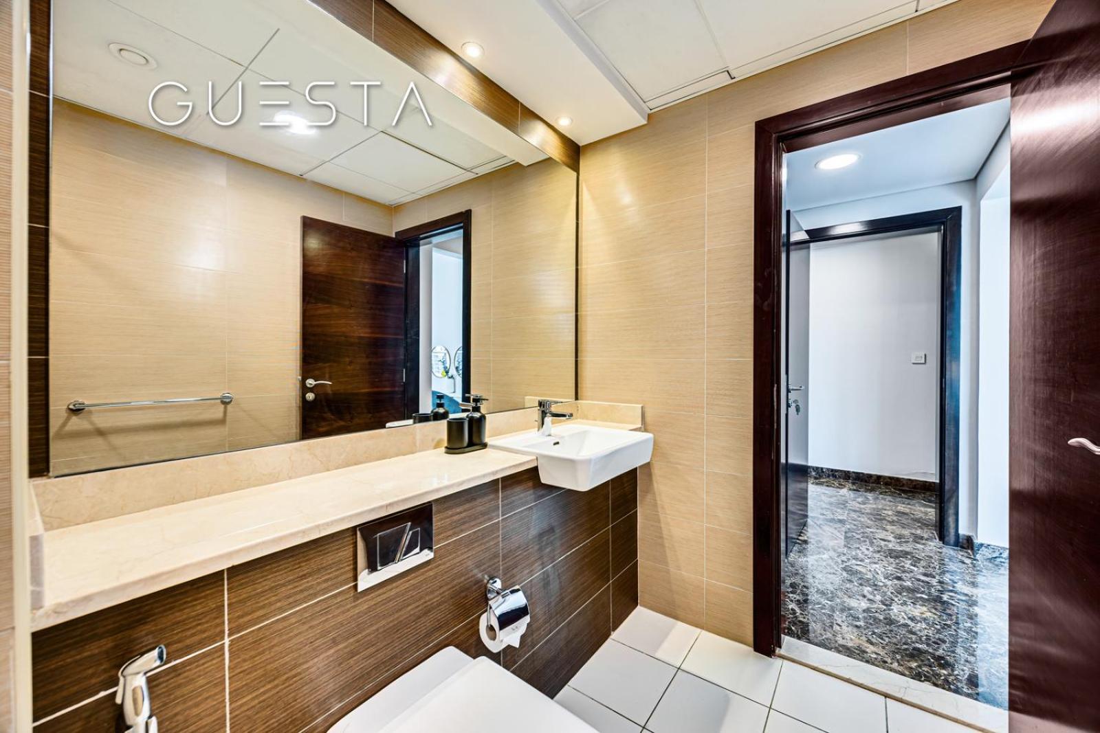 Apartament Sparkle Tower, Marina