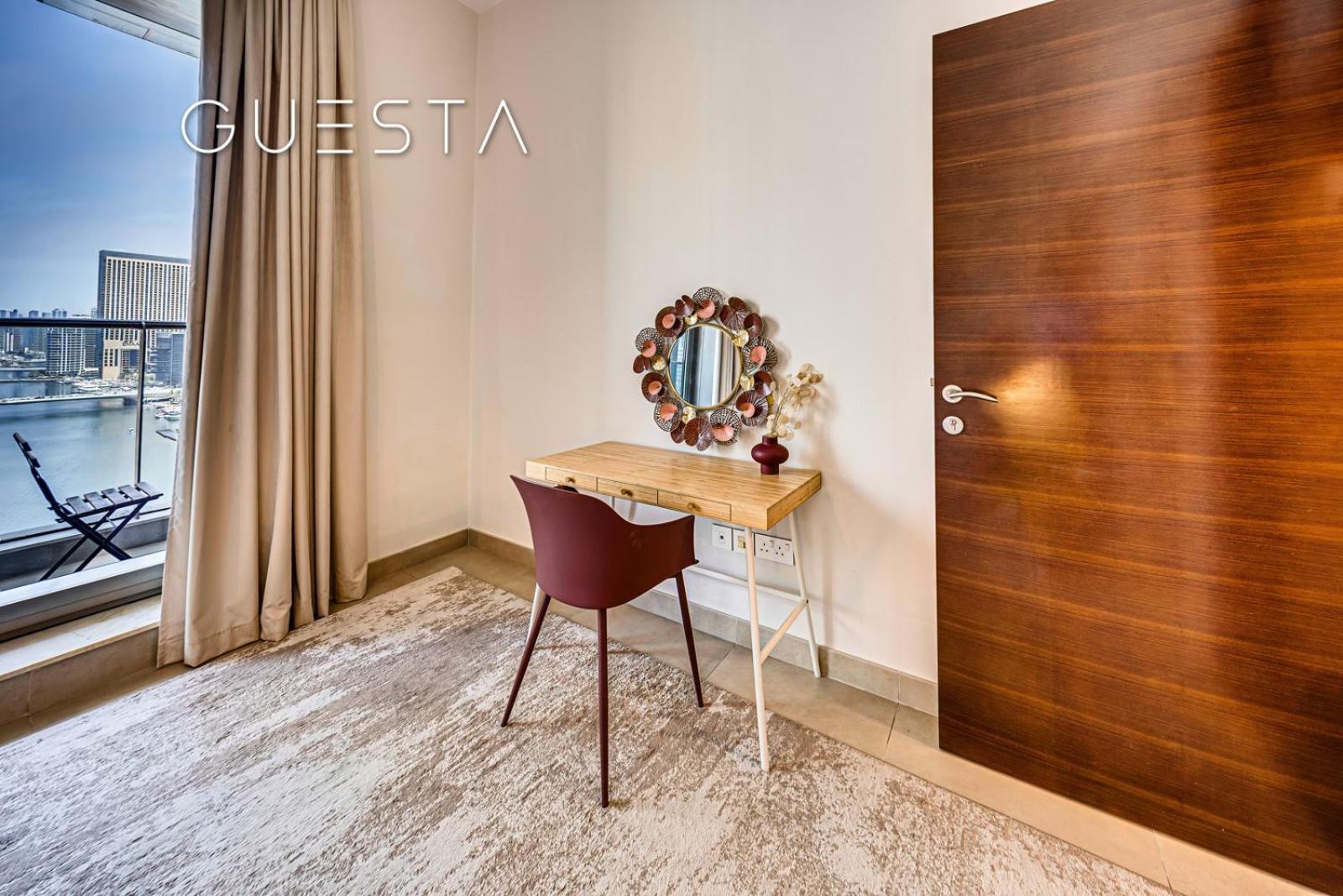 Apartament Sparkle Tower, Marina