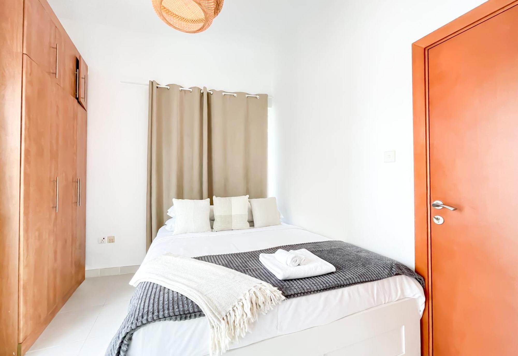 Beautiful Marina Views One Bedroom With Two Balconies Dubai