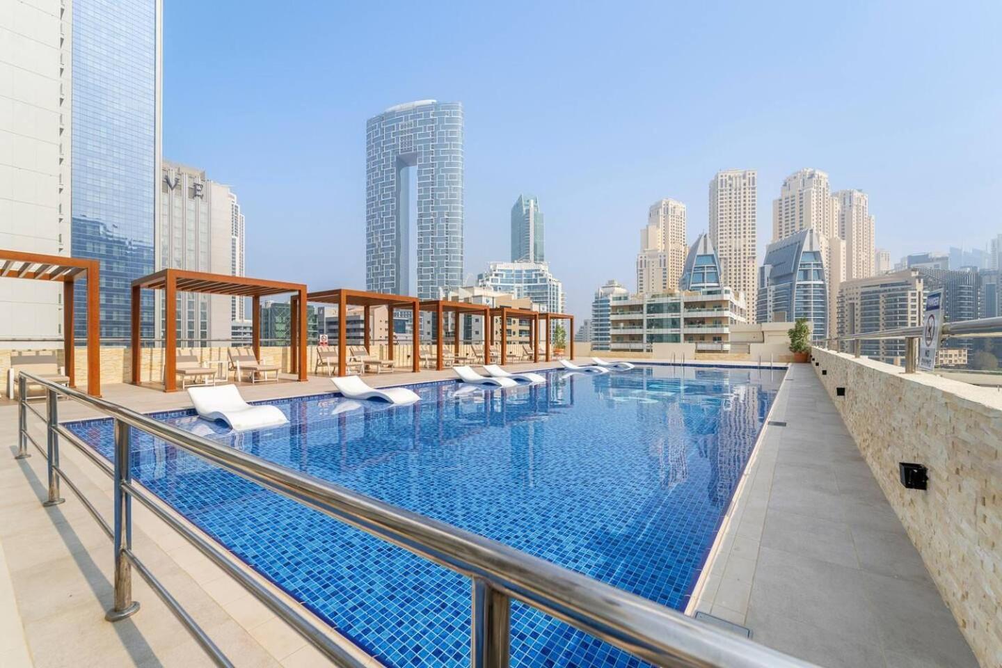 Classic With Marina View * Dubai