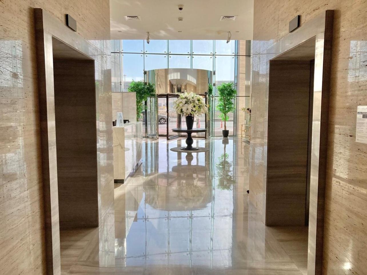 Appartement Luxurious 2br Skyline & Pool Views Dubaï