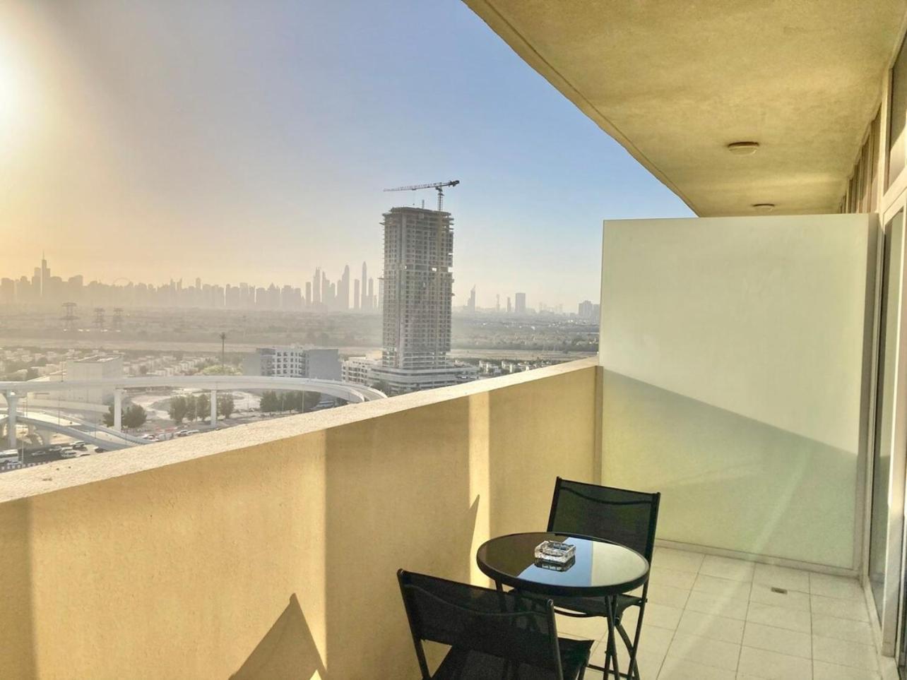 Appartement Luxurious 2br Skyline & Pool Views *