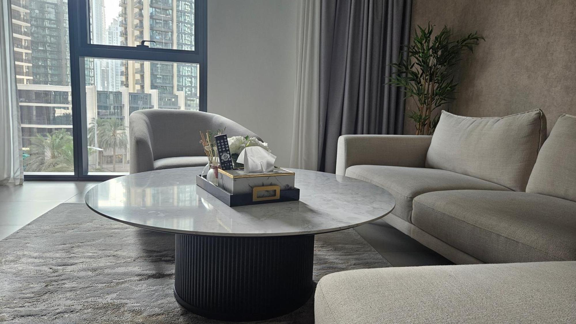 Appartement Mh - Act Tower - Downtown - 2br- Ref 403 Dubaï