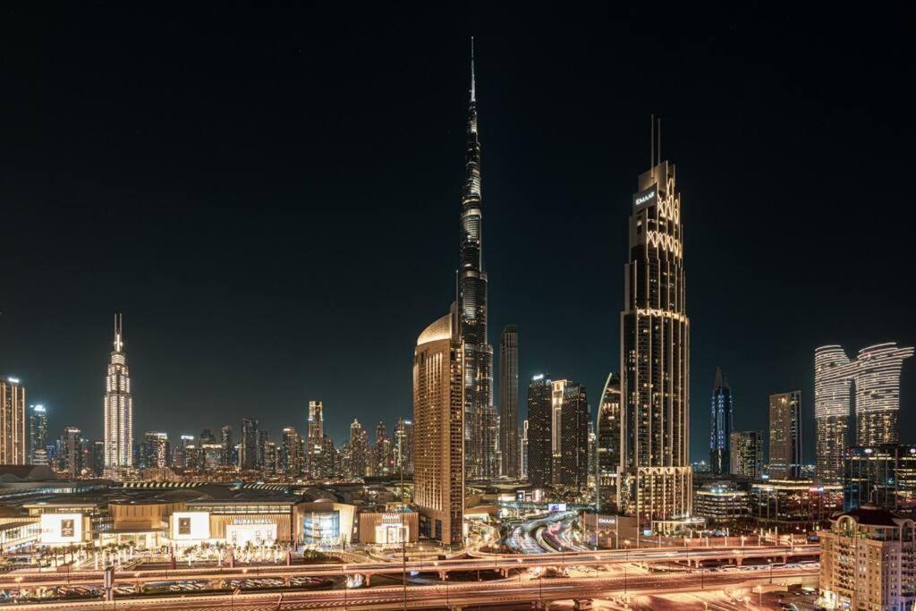 Downtown - Burj Khalifa Facing - 2 Bed Luxe Lägenhet *