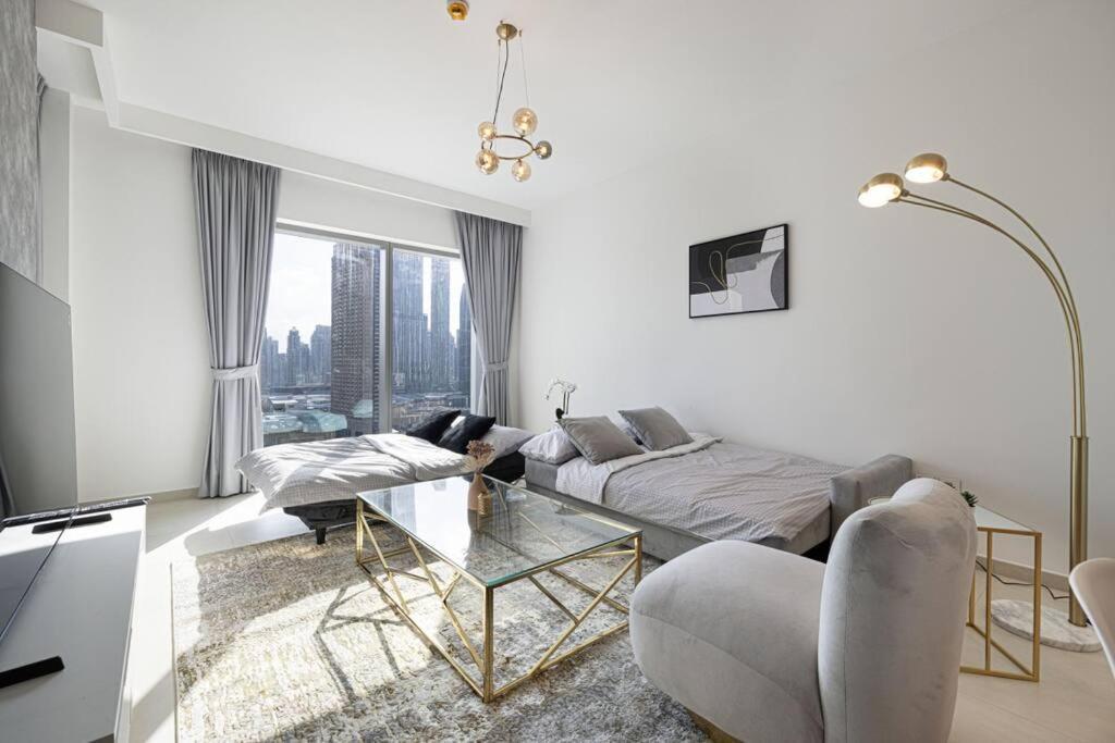 Downtown - Burj Khalifa Facing - 2 Bed Luxe Lägenhet Dubai