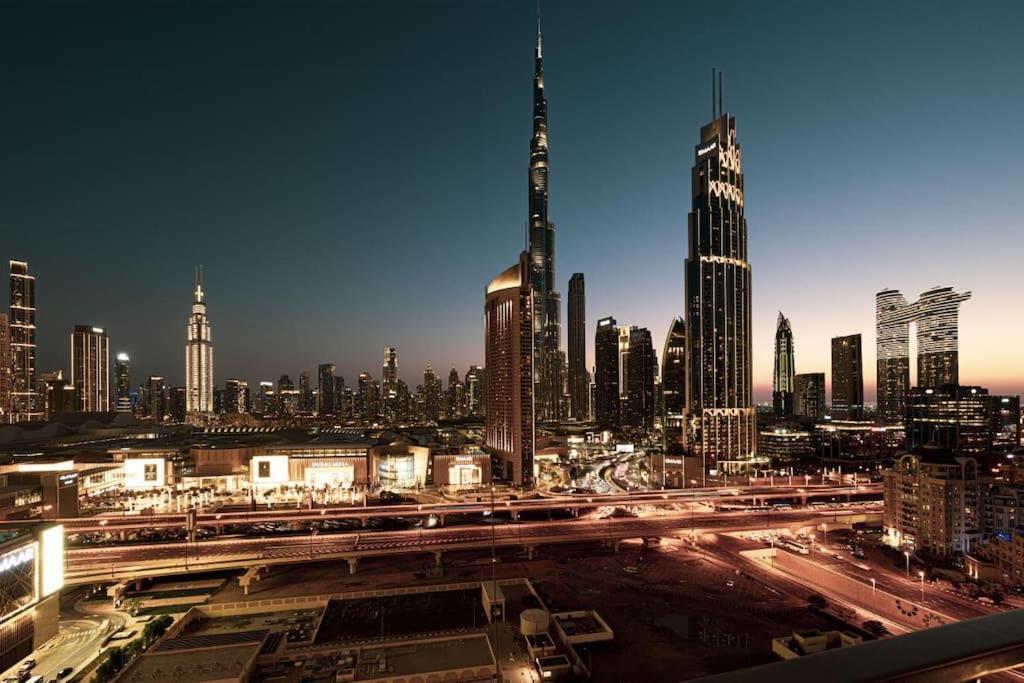 Downtown - Burj Khalifa Facing - 2 Bed Luxe Lägenhet