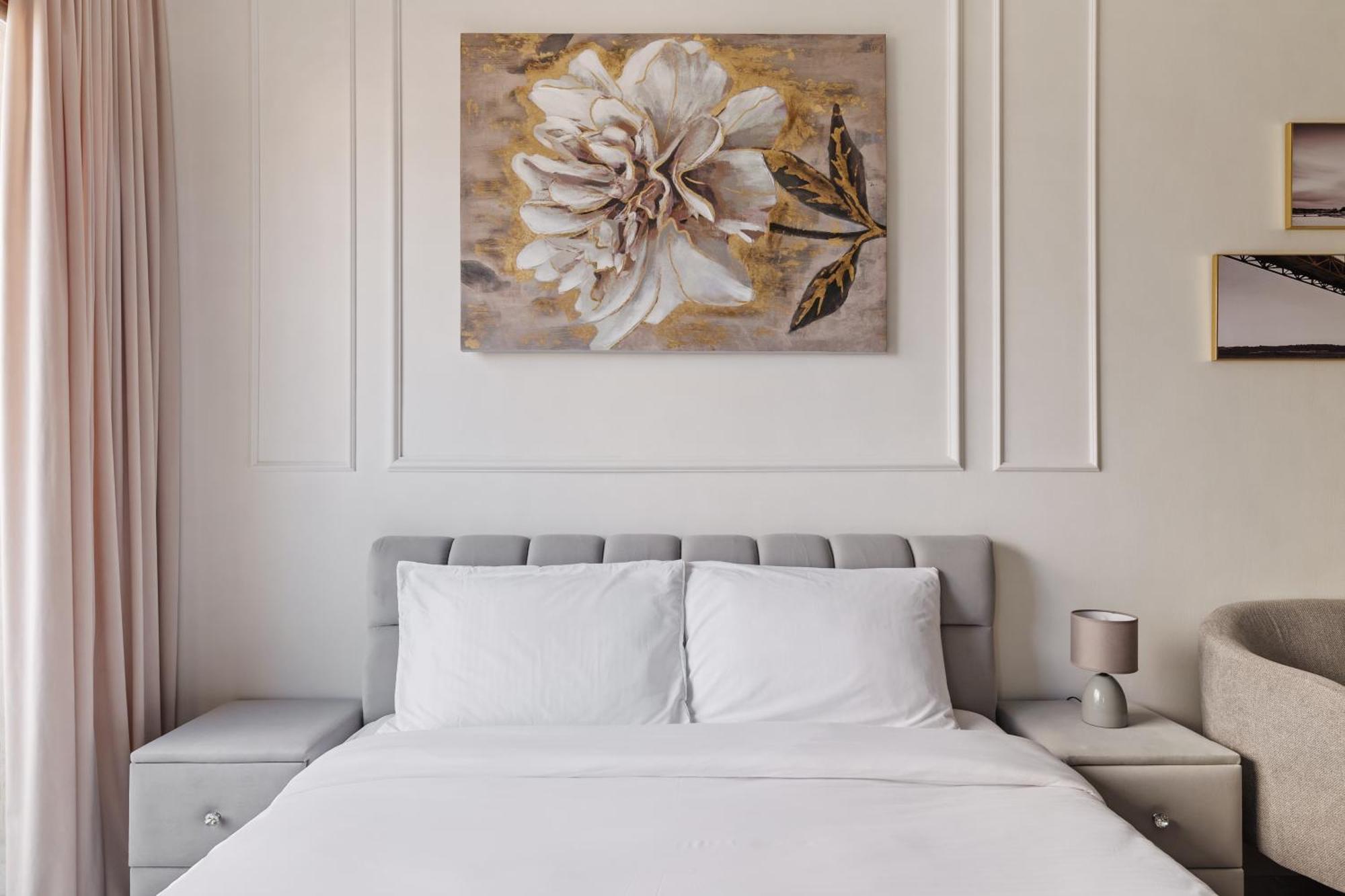 Bright In The Heart Of Silicon Oasis Apartamento