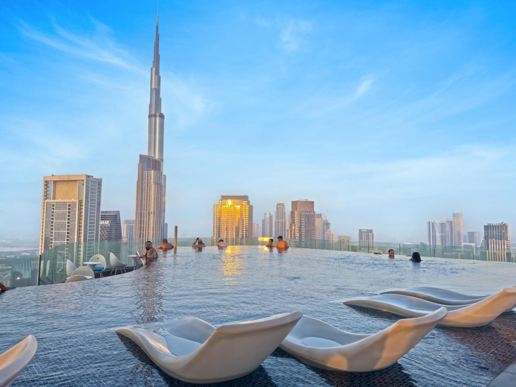 3 King Beds - 7mins To Mall - High Floor Sun Set And Sea View