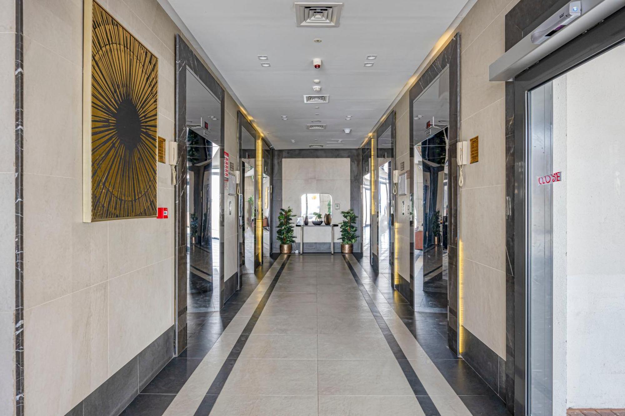 Urban Getaway In Dubailand Lejlighed *