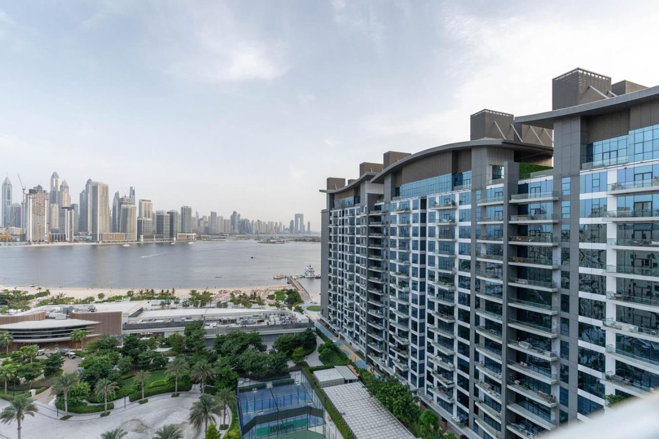 Amazing Sea Views With Direct West Access Apartamento