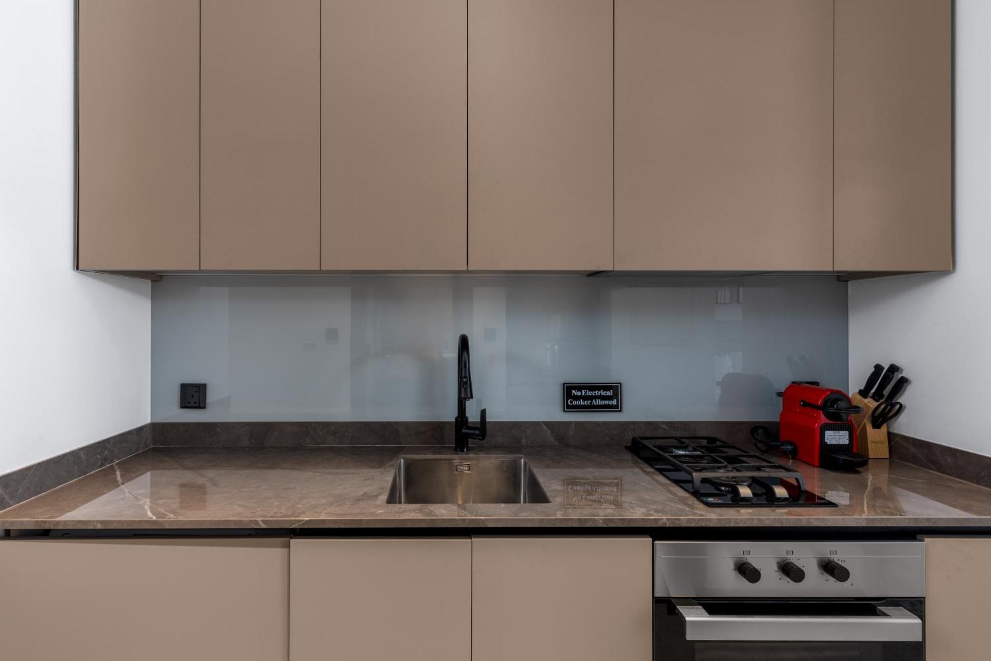 Waves - Stylish 13th-floor With Top-notch Amenities Apartamento