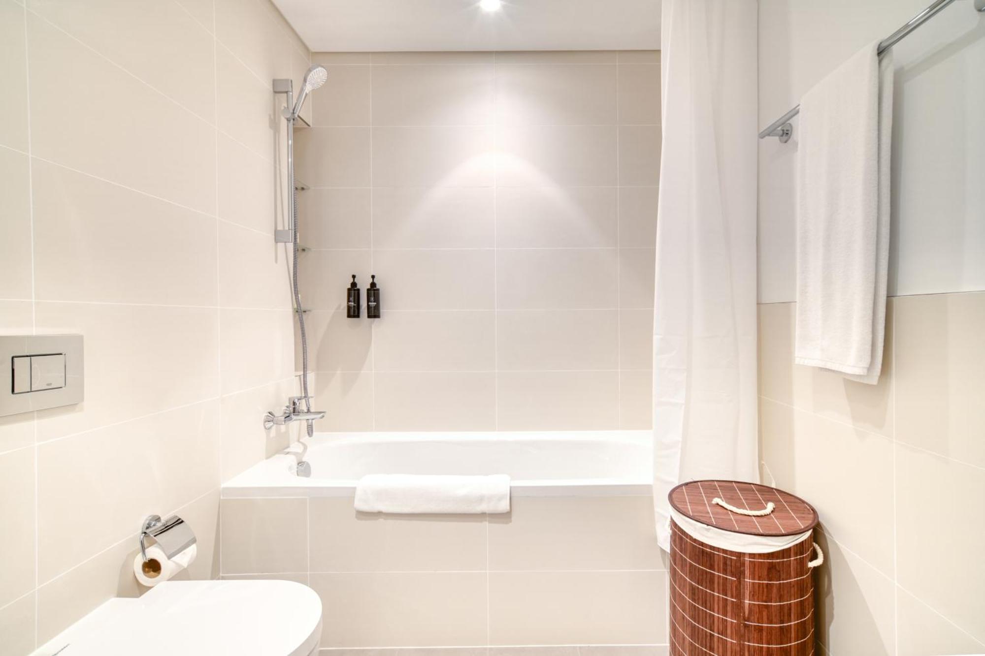 Chic 2br With Iconic Eye And Palm Views Apartamento Dubái