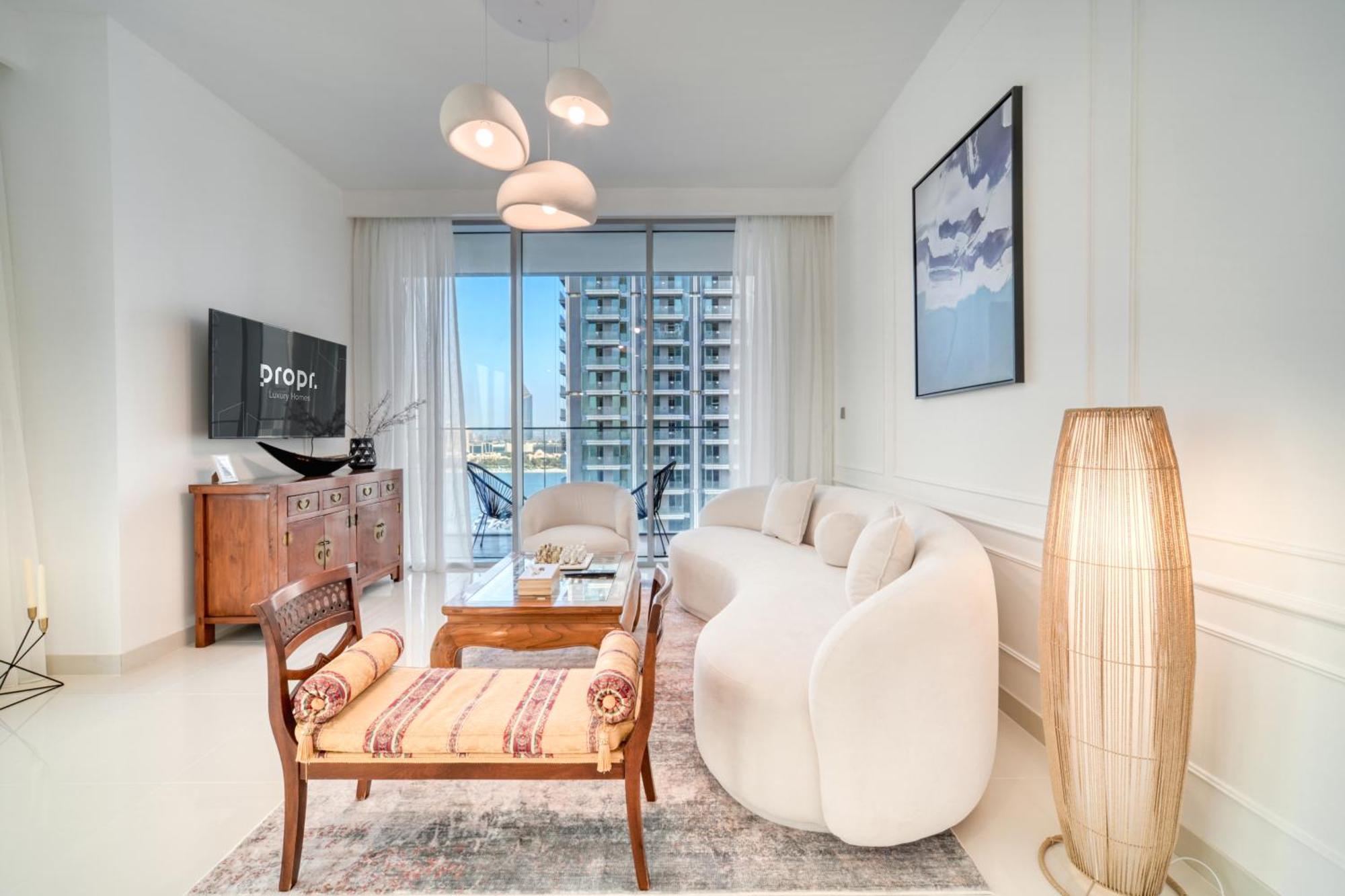 Chic 2br With Iconic Eye And Palm Views Apartamento