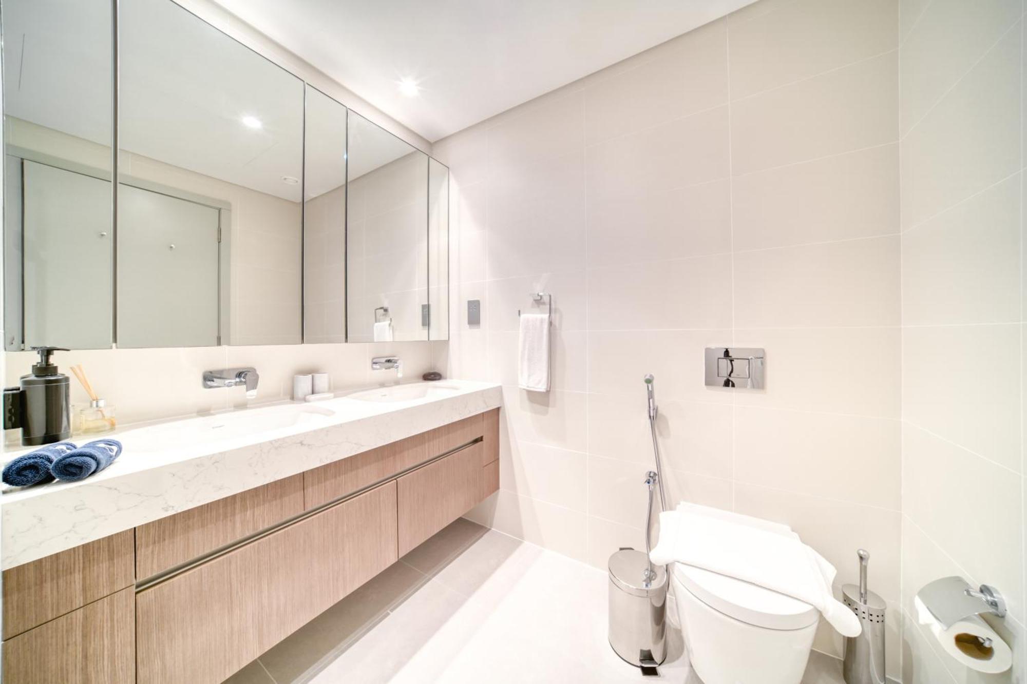 Chic 2br With Iconic Eye And Palm Views Apartamento *