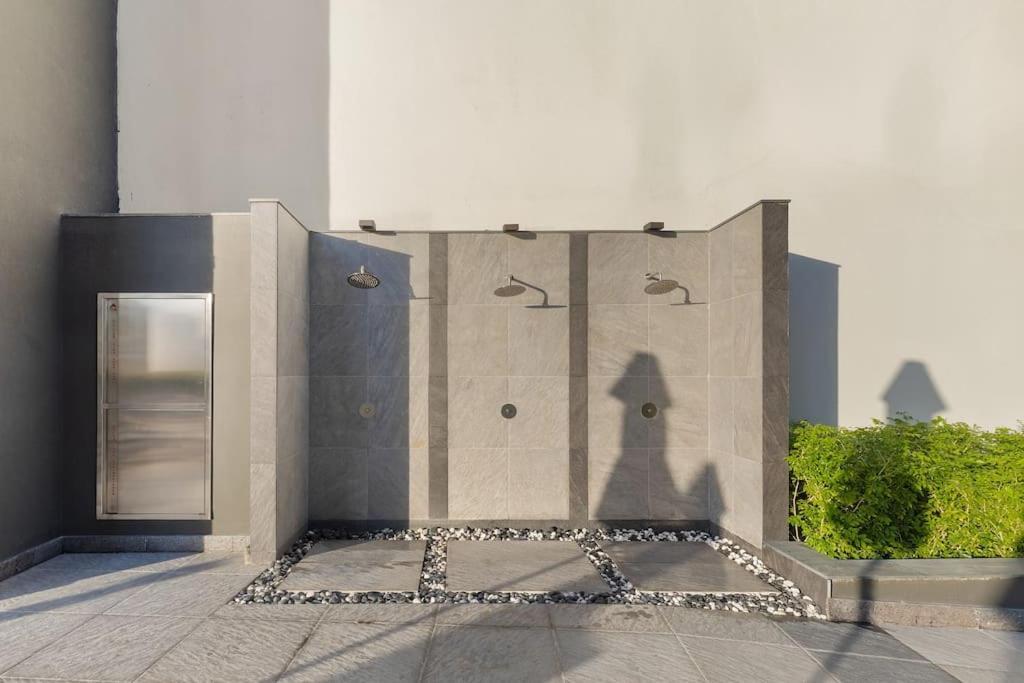 Waves - Elegant Retreat In Business Bay Dubaï