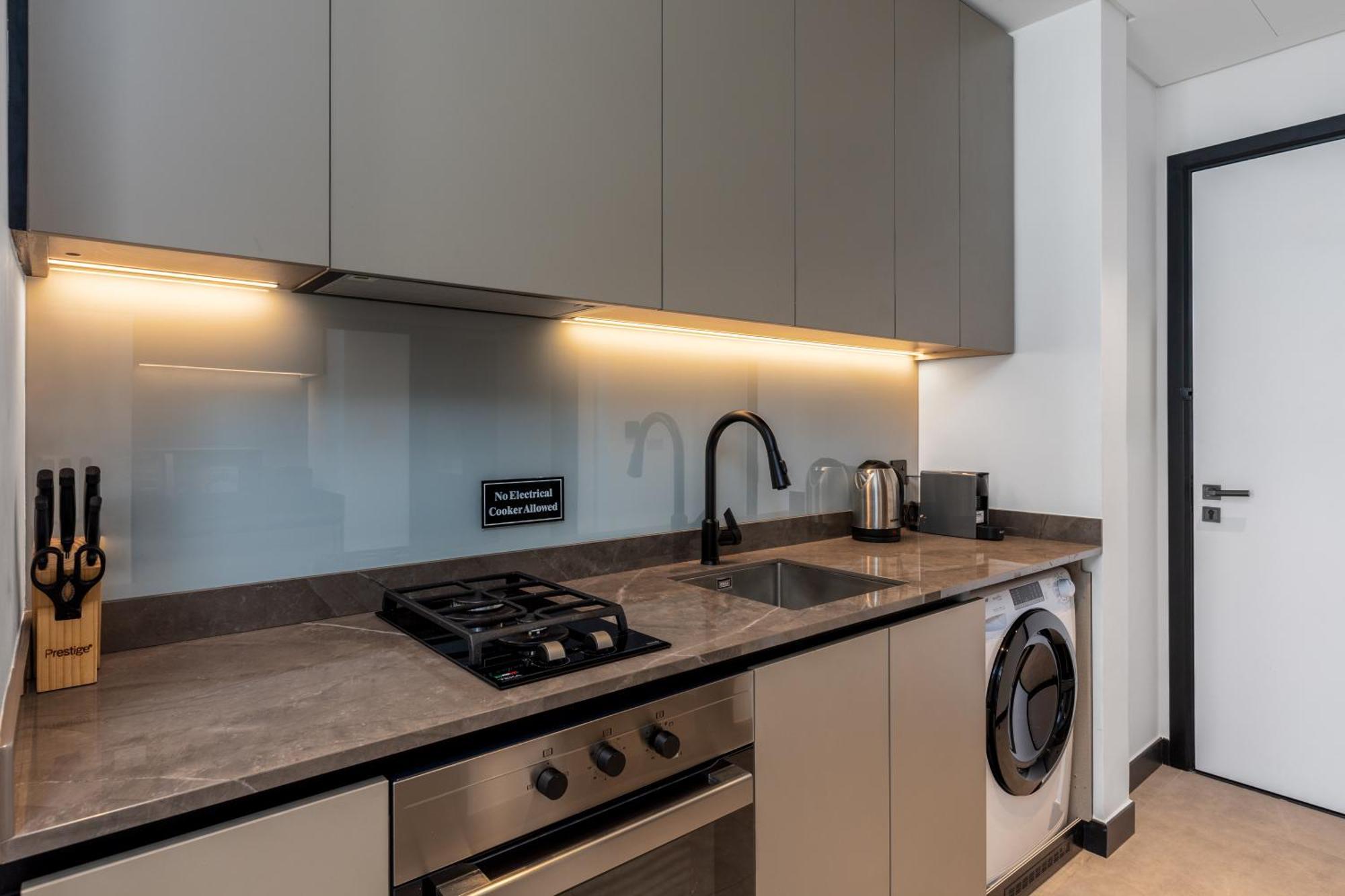Waves - Elegant Retreat In Business Bay Appartement *