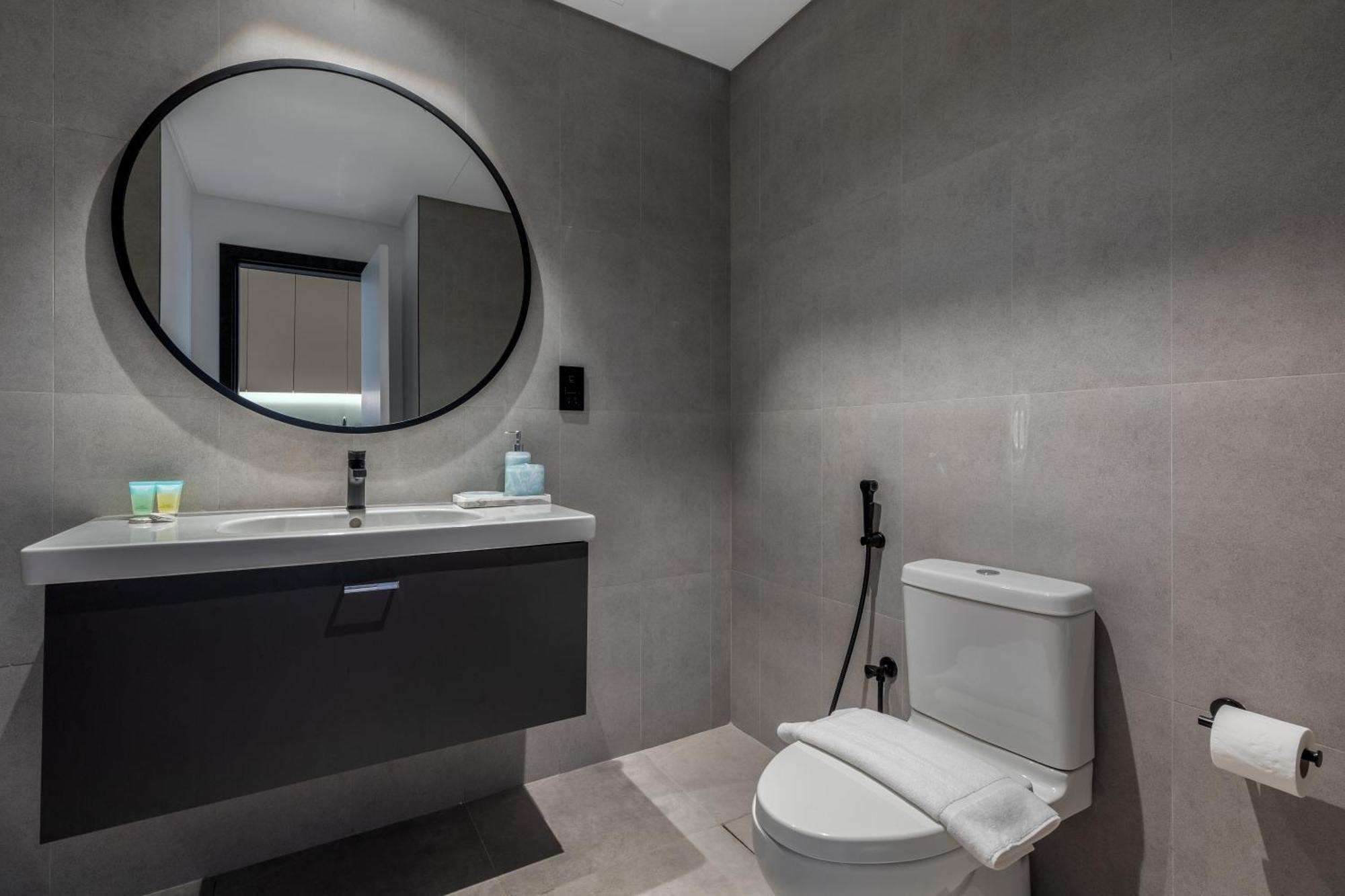 Waves - Elegant Retreat In Business Bay