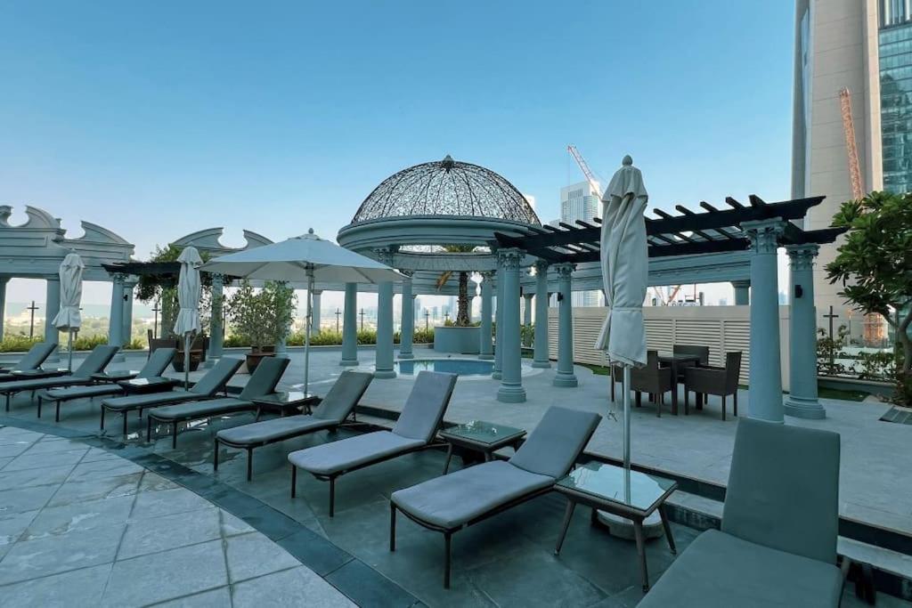 Difc Luxury 1-bed With Stunning Views Dubai