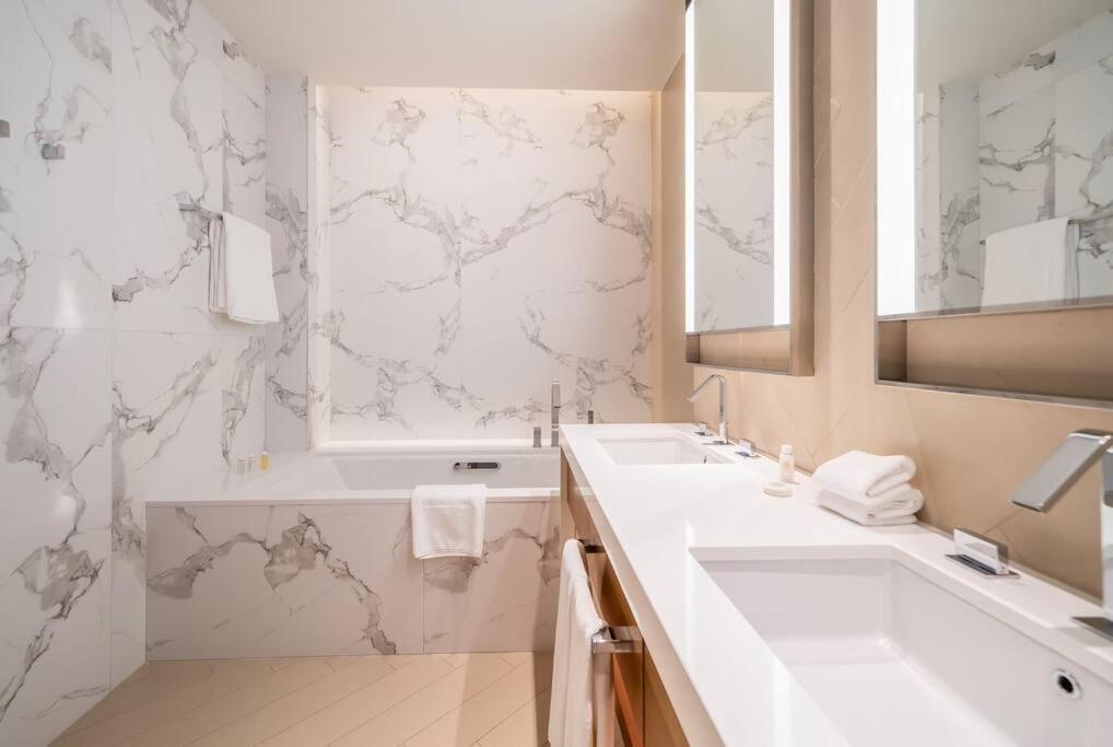 Newarabian 3 Bedroom Address Opera Downtown *