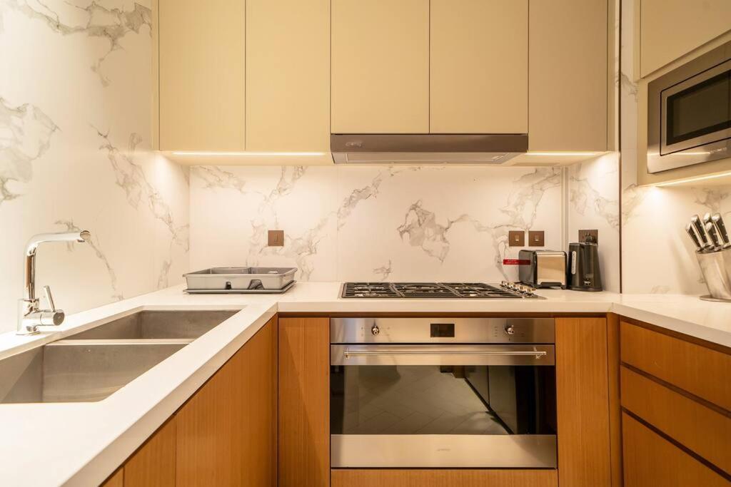 Newarabian 3 Bedroom Address Opera Downtown