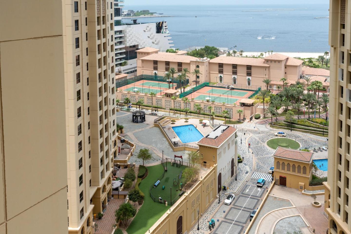 Appartement 1-br Stunning Sea View Beachfront Jbr Dubaï