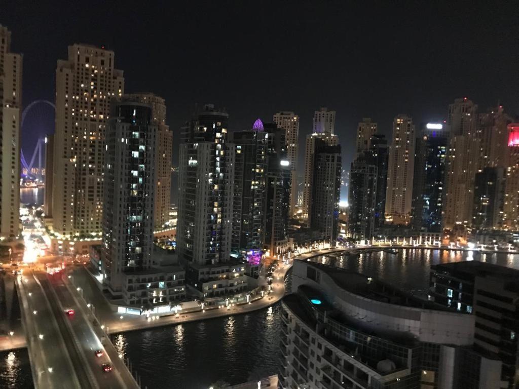 Affordable Entire One Bedroom With Amazing Marina View *