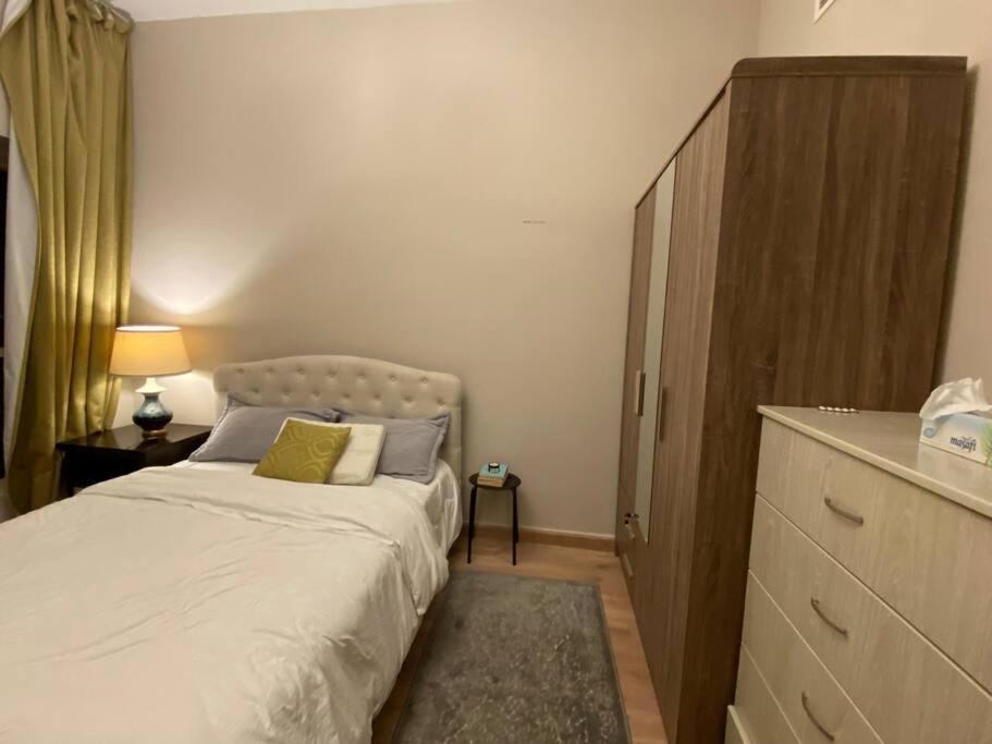 Appartement Comfortable 2-br In Jvc, With Balcony *